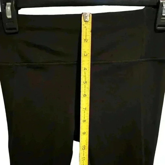 Women’s Athleta Black Ankle Leggings: w/ Pockets & White Reflectors: size XS - Picture 5 of 9